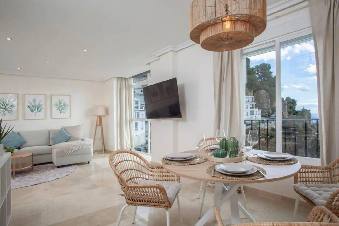 New! Renovated Flat In Mijas contacts